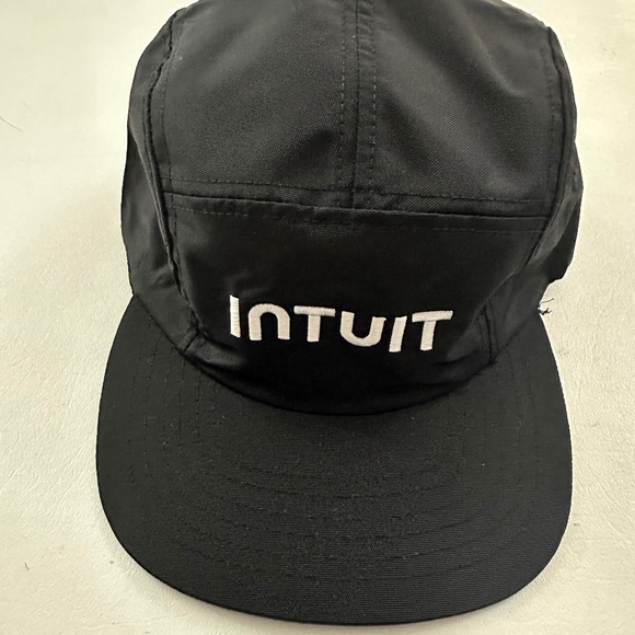 New Intuit Logo Graphic Black 5 Panel Hat Cap One Size - Picture 1 of 7